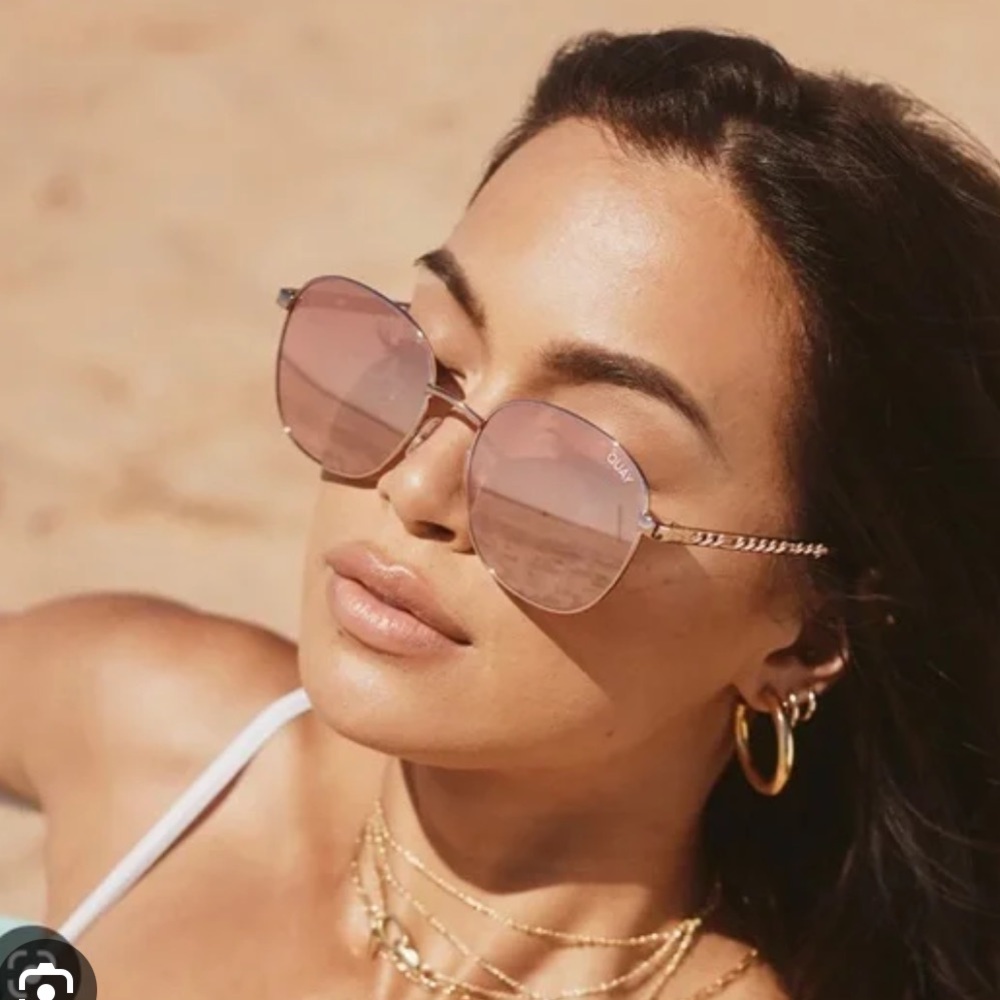 Quay Jezabel Links Sunglasses